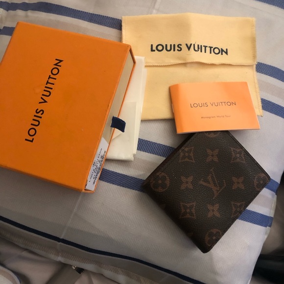 Louis Vuitton Mens Wallet - Picture 6 of 8